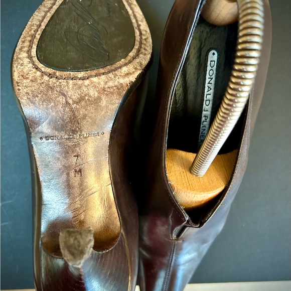 Donald J Pliner Lyndie Leather Ankle Booties in Brown sz 7 - Picture 12 of 12